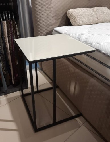 Стол Table 1 (стекло глянец беж, каркас черный муар)